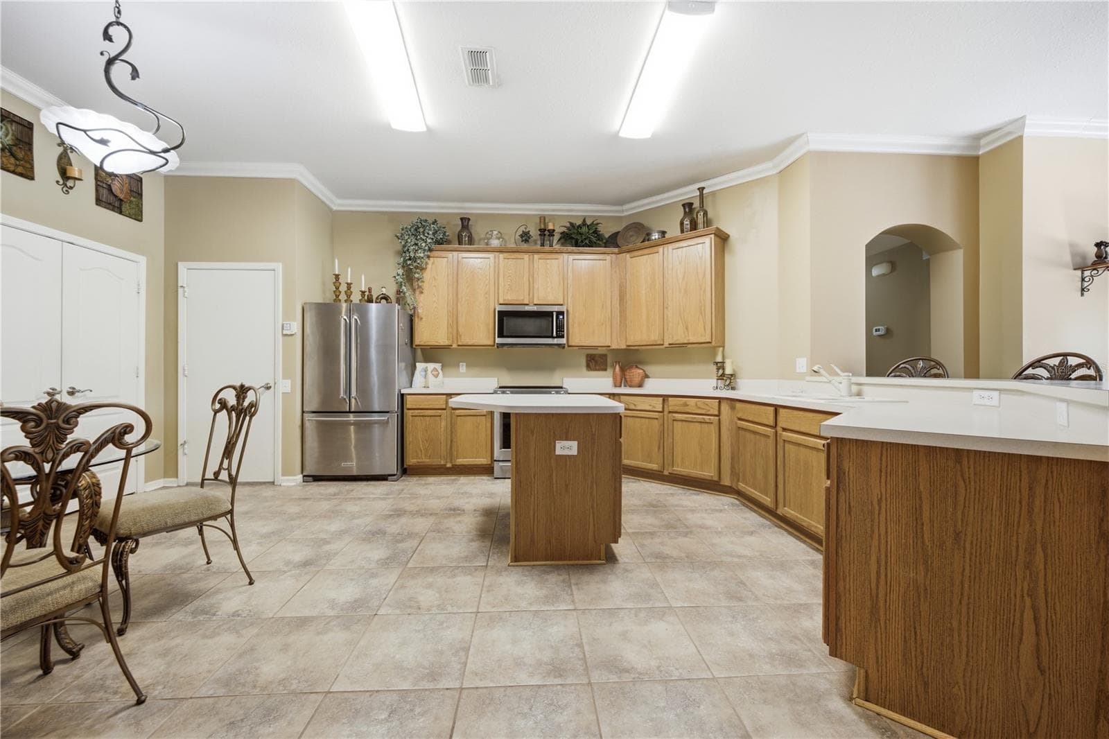 Single Family Residence at 25843 RISEN STAR DR, WESLEY CHAPEL, photo 10 of 57