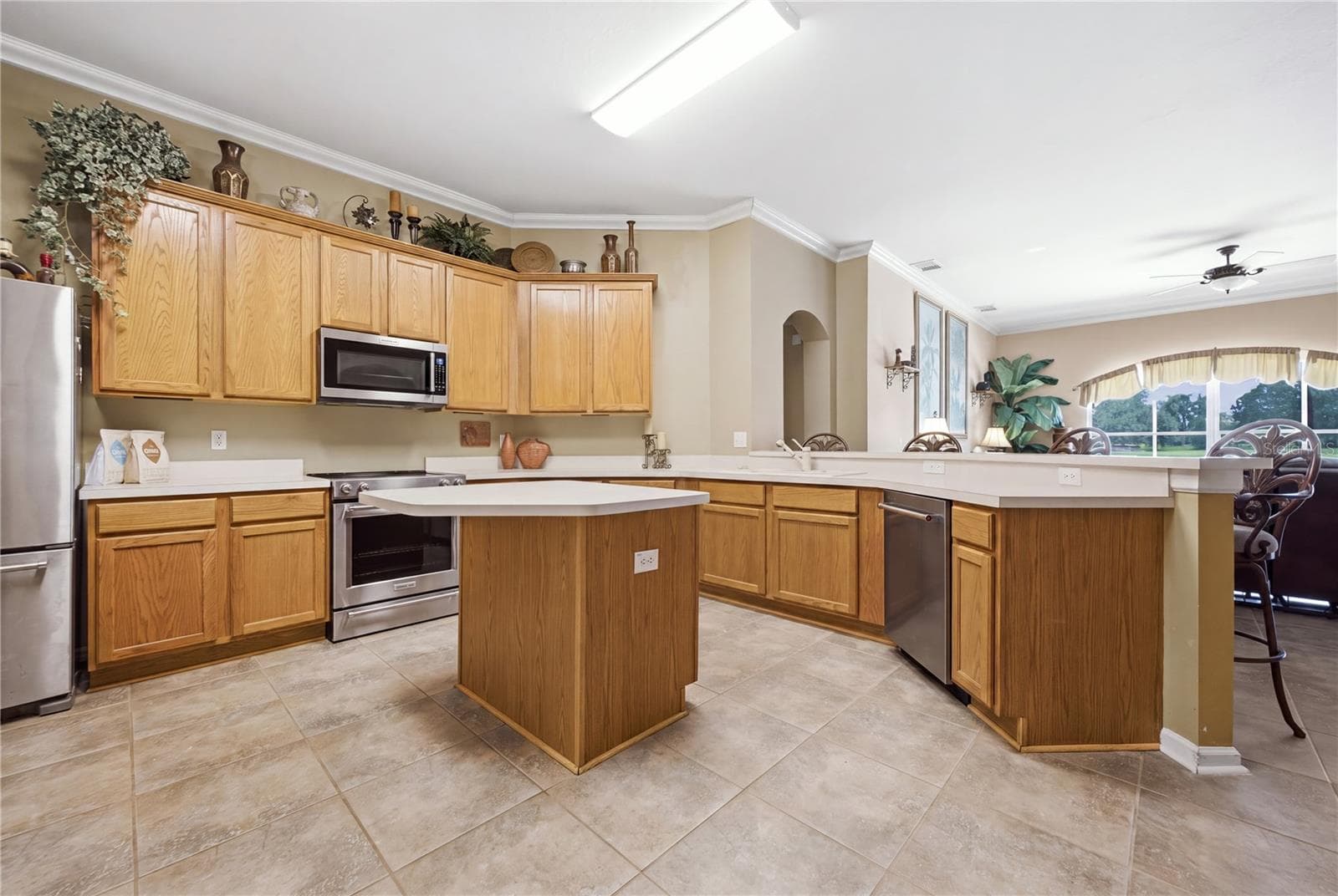 Single Family Residence at 25843 RISEN STAR DR, WESLEY CHAPEL, photo 13 of 57