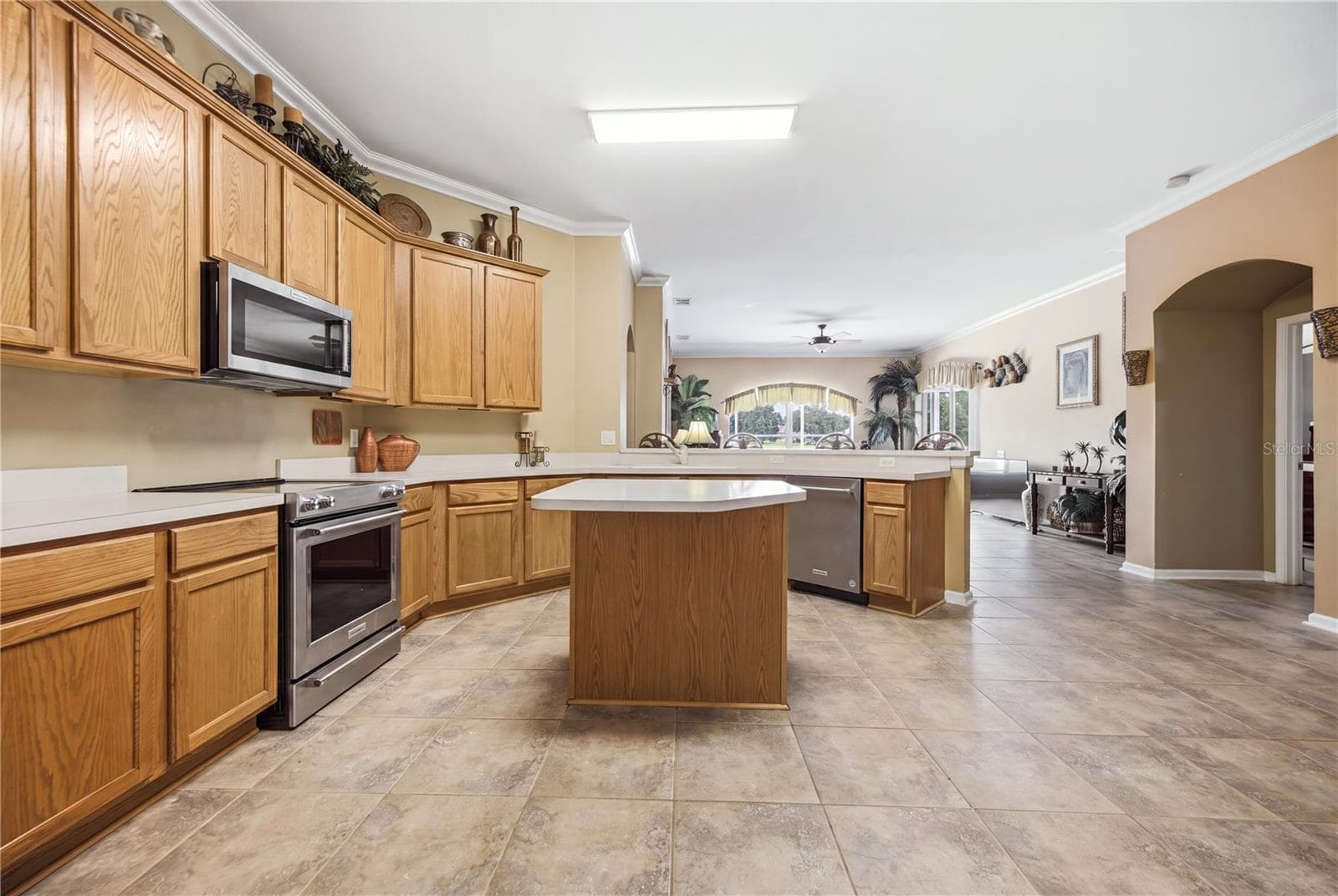 Single Family Residence at 25843 RISEN STAR DR, WESLEY CHAPEL, photo 14 of 57