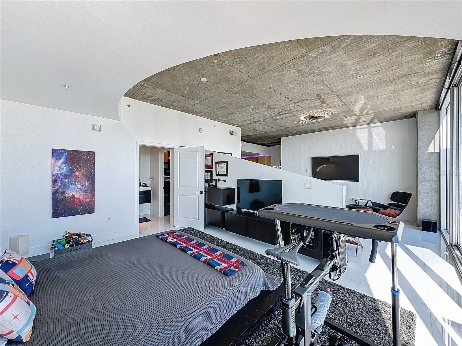 Condominium at 155 S COURT AVE #2111, ORLANDO, photo 9 of 25