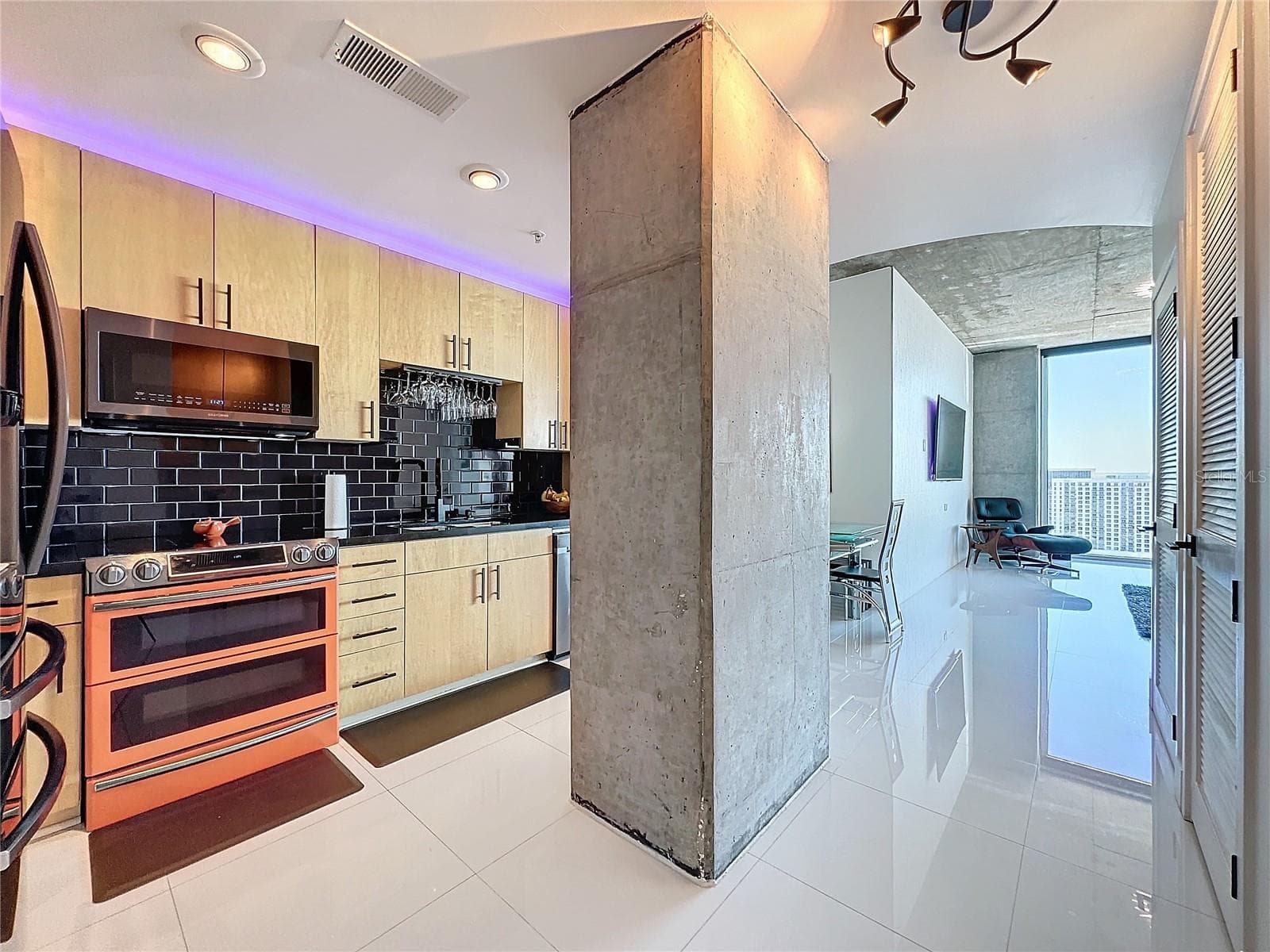 Condominium at 155 S COURT AVE #2111, ORLANDO, photo 24 of 25