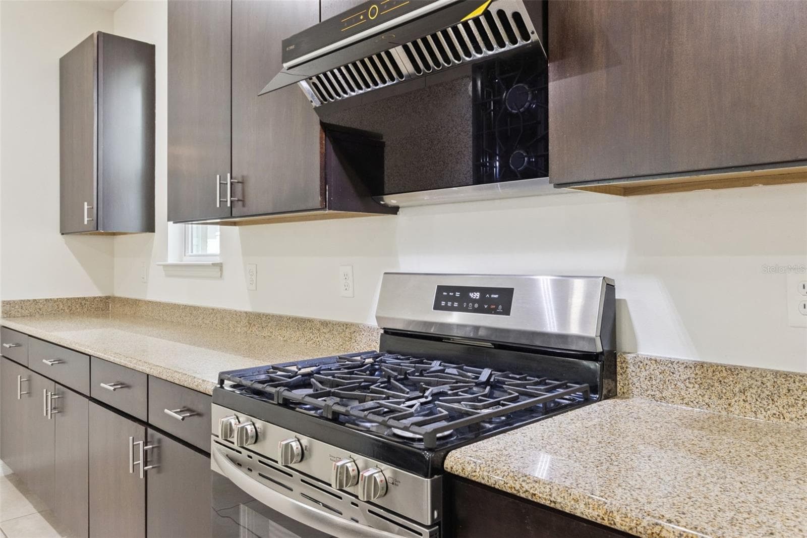 Single Family Residence at 14741 SNOWY EGRET ST, WINTER GARDEN, photo 11 of 81