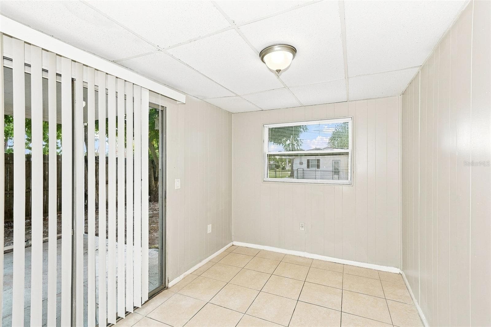 Single Family Residence at 11204 GRANT DR, PORT RICHEY, photo 6 of 16