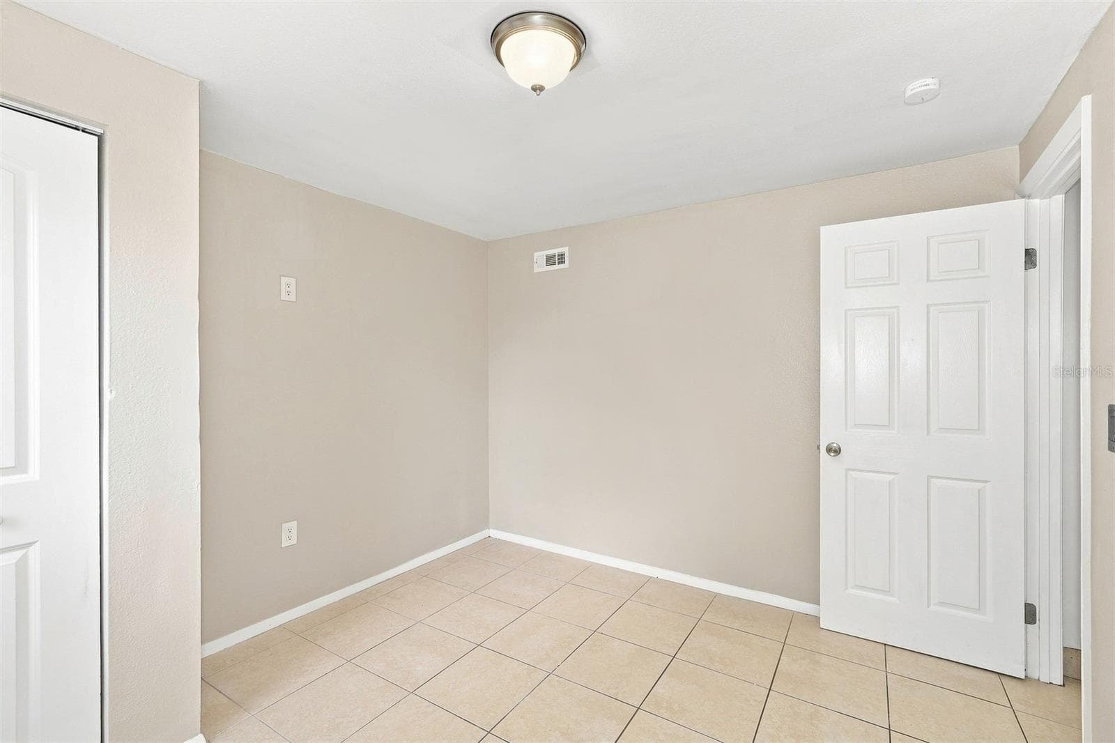 Single Family Residence at 11204 GRANT DR, PORT RICHEY, photo 10 of 16