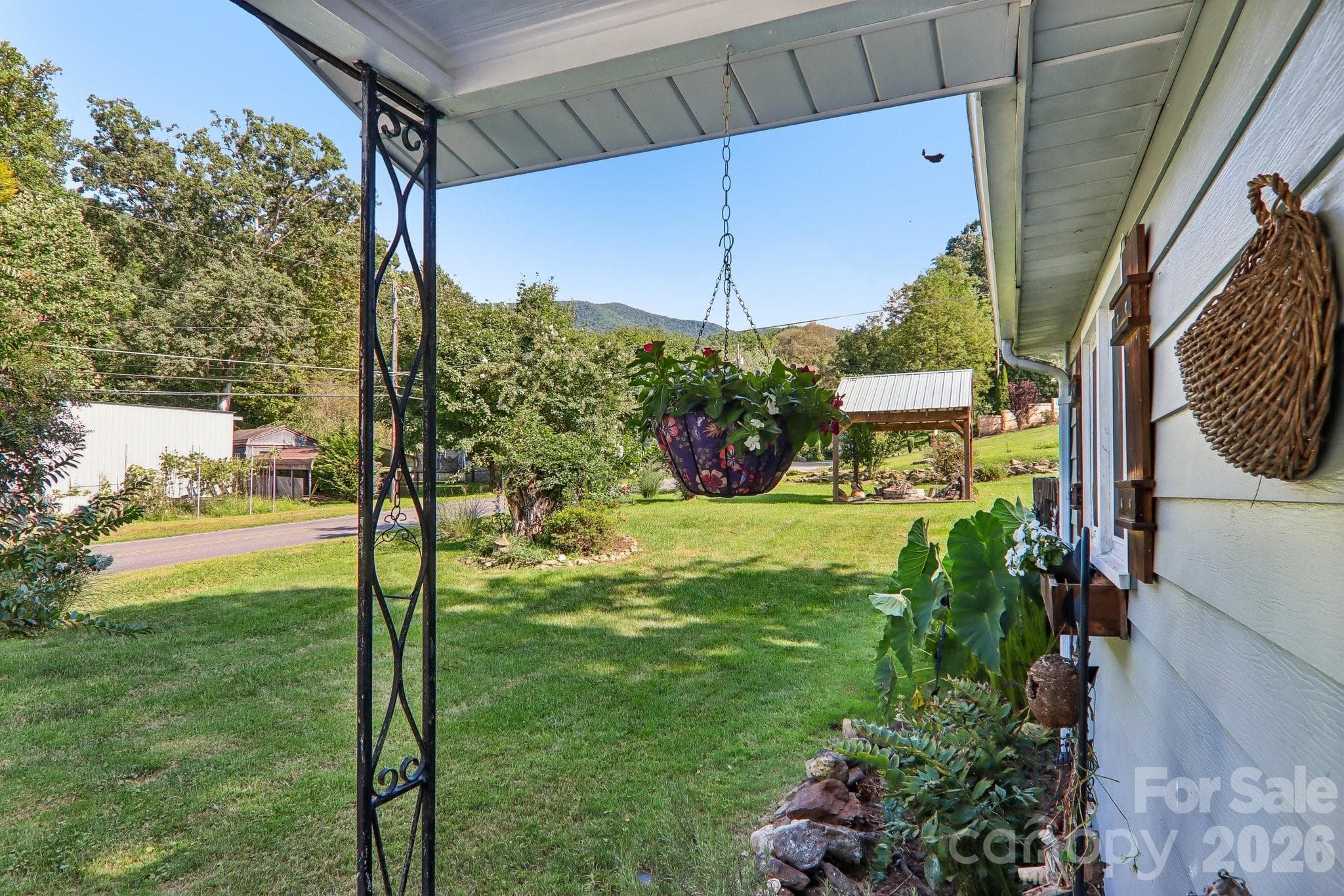 Single Family Residence at 550 Lickstone Road, Waynesville, photo 2 of 47