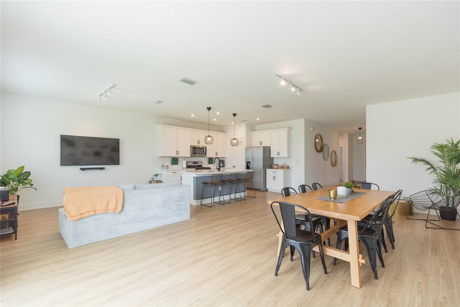 Single Family Residence at 7122 ESTERO CT, APOLLO BEACH, photo 12 of 63