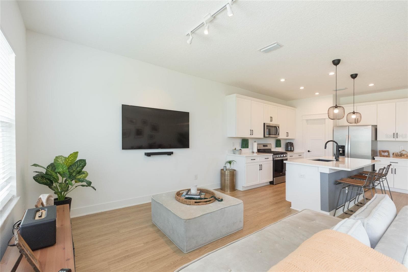 Single Family Residence at 7122 ESTERO CT, APOLLO BEACH, photo 15 of 63