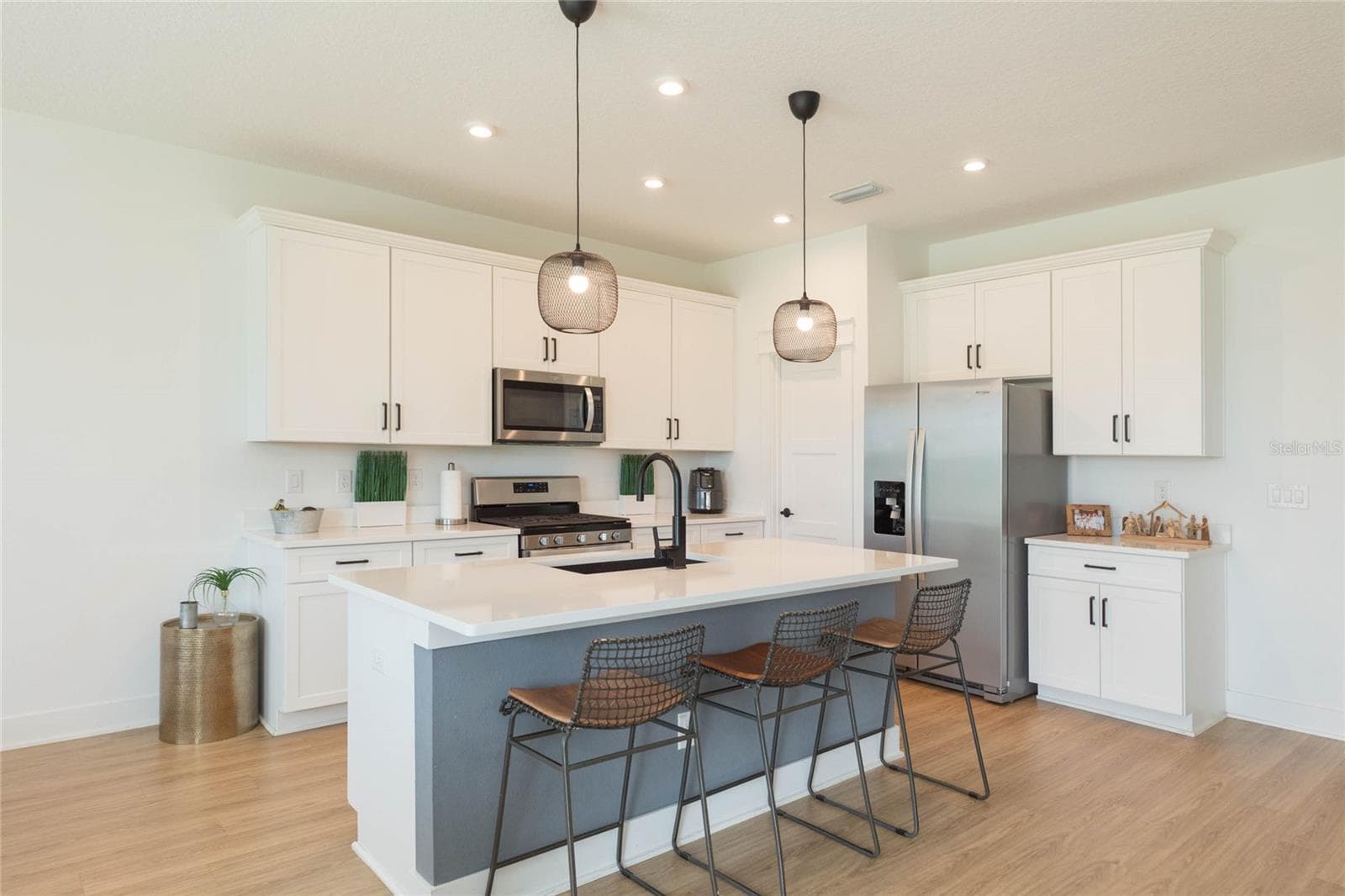 Single Family Residence at 7122 ESTERO CT, APOLLO BEACH, photo 17 of 63