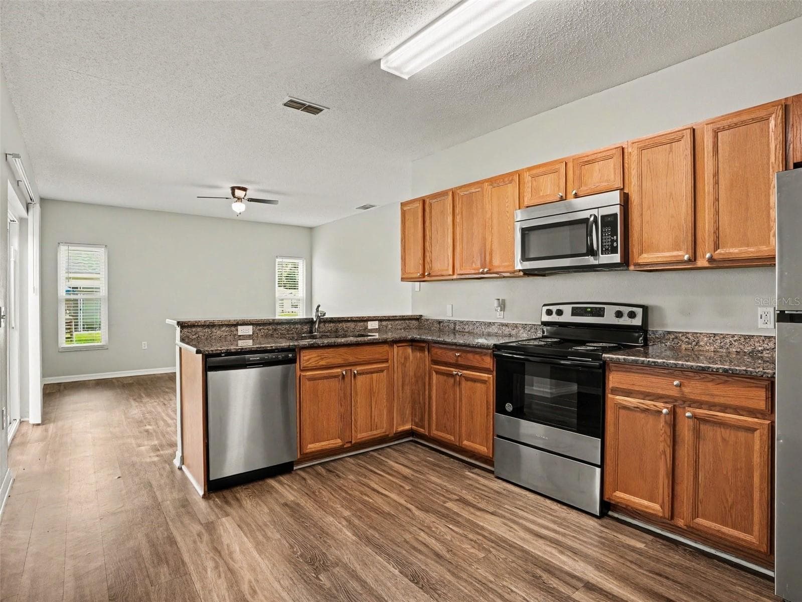 Single Family Residence at 422 COLUMBIA CT, POINCIANA, photo 10 of 23