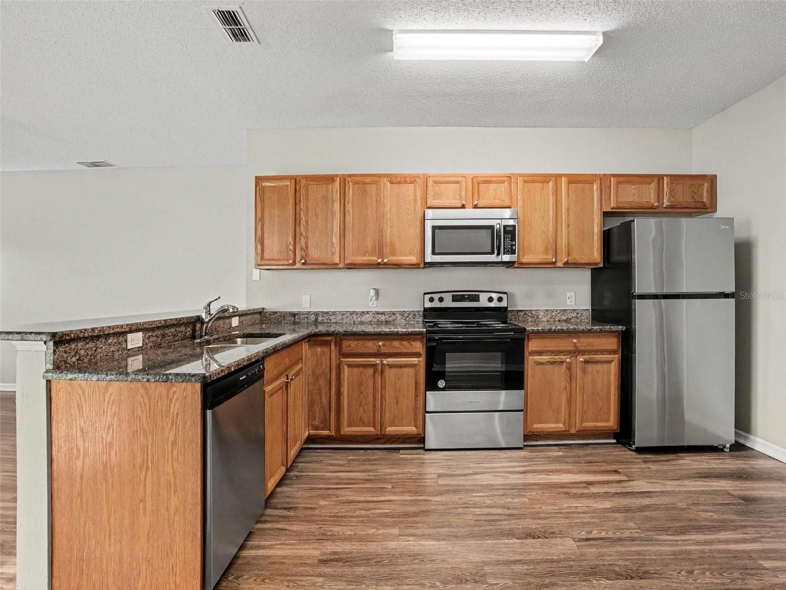 Single Family Residence at 422 COLUMBIA CT, POINCIANA, photo 9 of 23