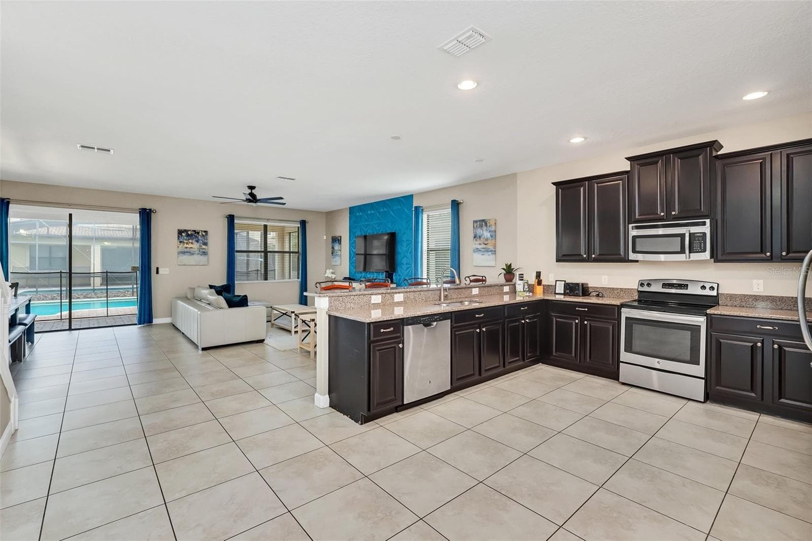 Single Family Residence at 1419 WEXFORD WAY, DAVENPORT, photo 11 of 41