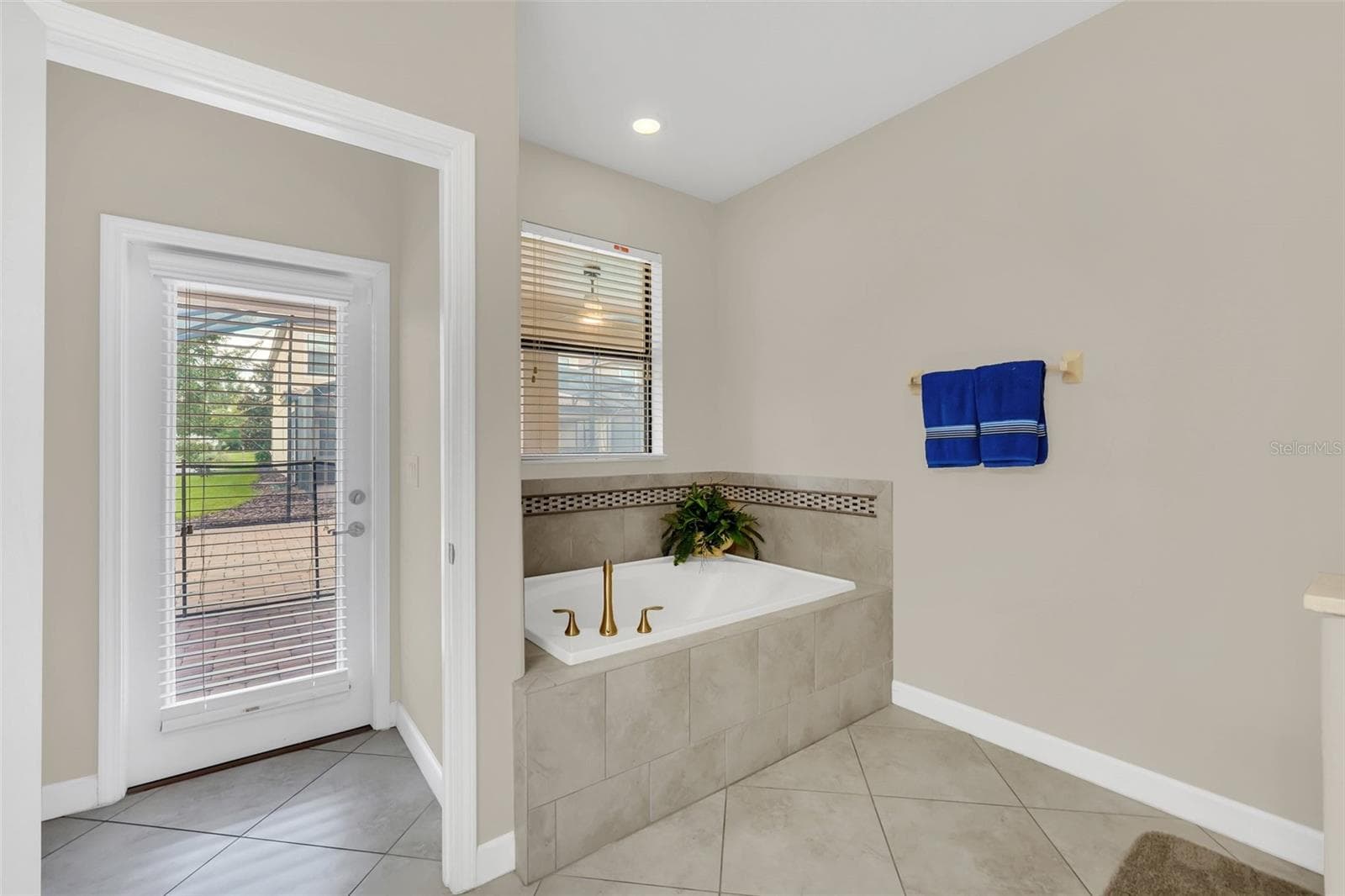 Single Family Residence at 1419 WEXFORD WAY, DAVENPORT, photo 12 of 41