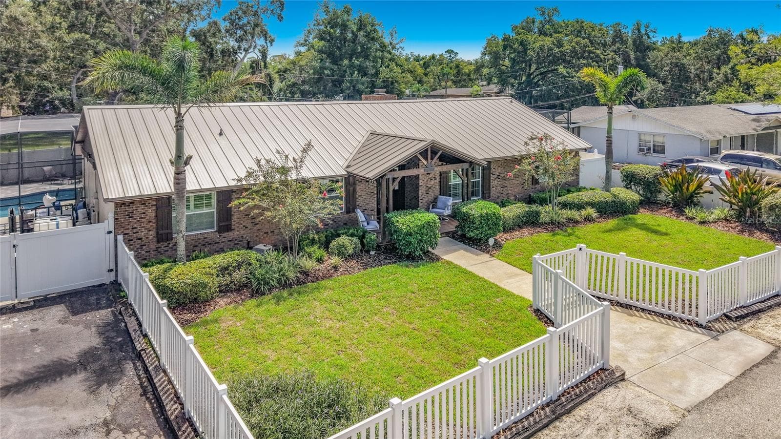 Single Family Residence at 4627 CANARY ST, ORLANDO, photo 4 of 65