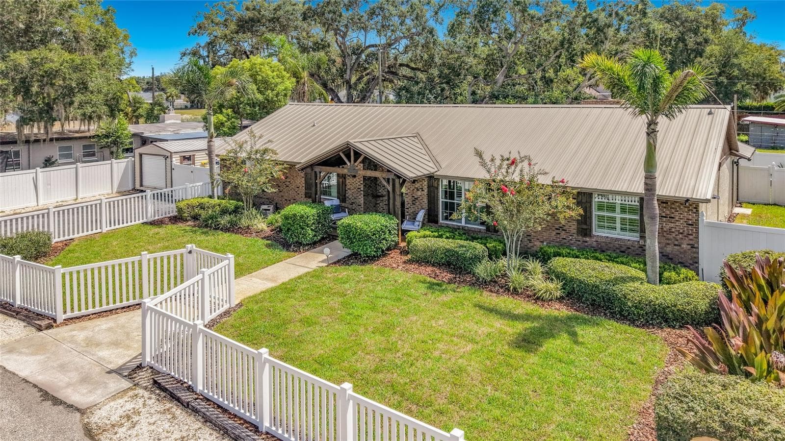Single Family Residence at 4627 CANARY ST, ORLANDO, photo 6 of 65