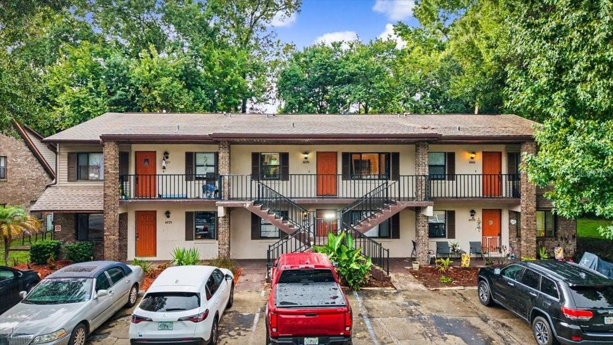 1679 SPRING GARDEN CT