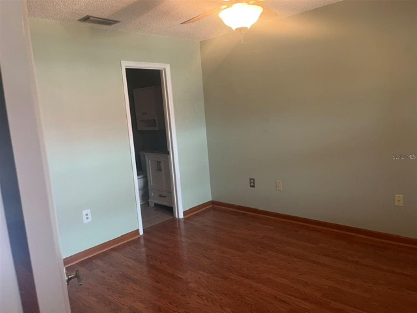 Townhouse at 15 COVE LN, EUSTIS, photo 8 of 12