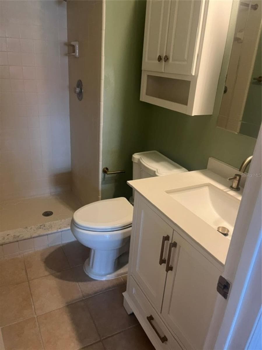 Townhouse at 15 COVE LN, EUSTIS, photo 9 of 12