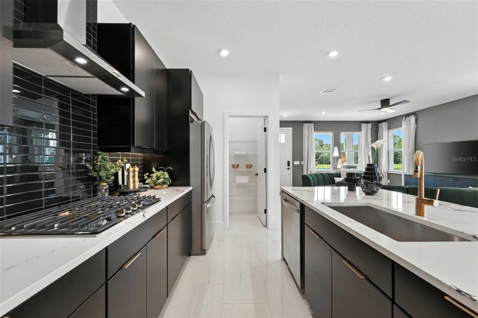 Island Village Anastasia Model Kitchen - 1907 SEAWALL WAY, CELEBRATION