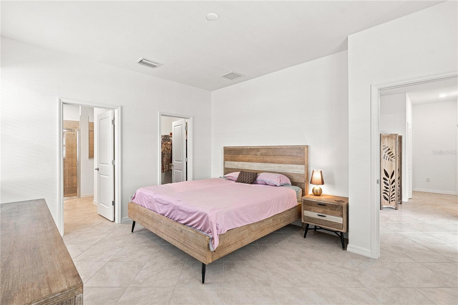 Single Family Residence at 11330 BURGUNDY DR, VENICE, photo 20 of 30