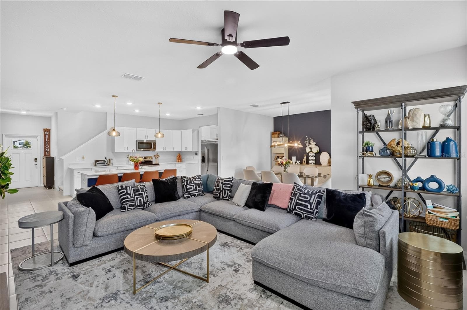 Lots of room for entertaining - 36227 JOSEPH BLAKE ST, ZEPHYRHILLS