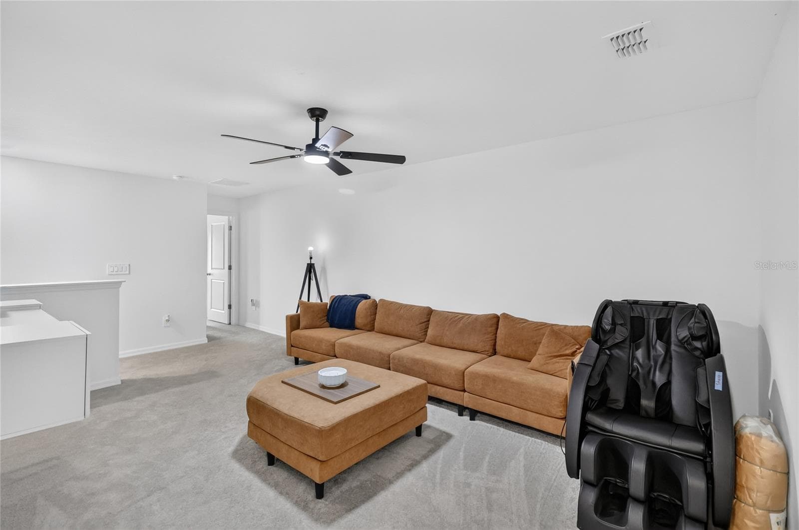 Looking towards the primary bedroom - 36227 JOSEPH BLAKE ST, ZEPHYRHILLS