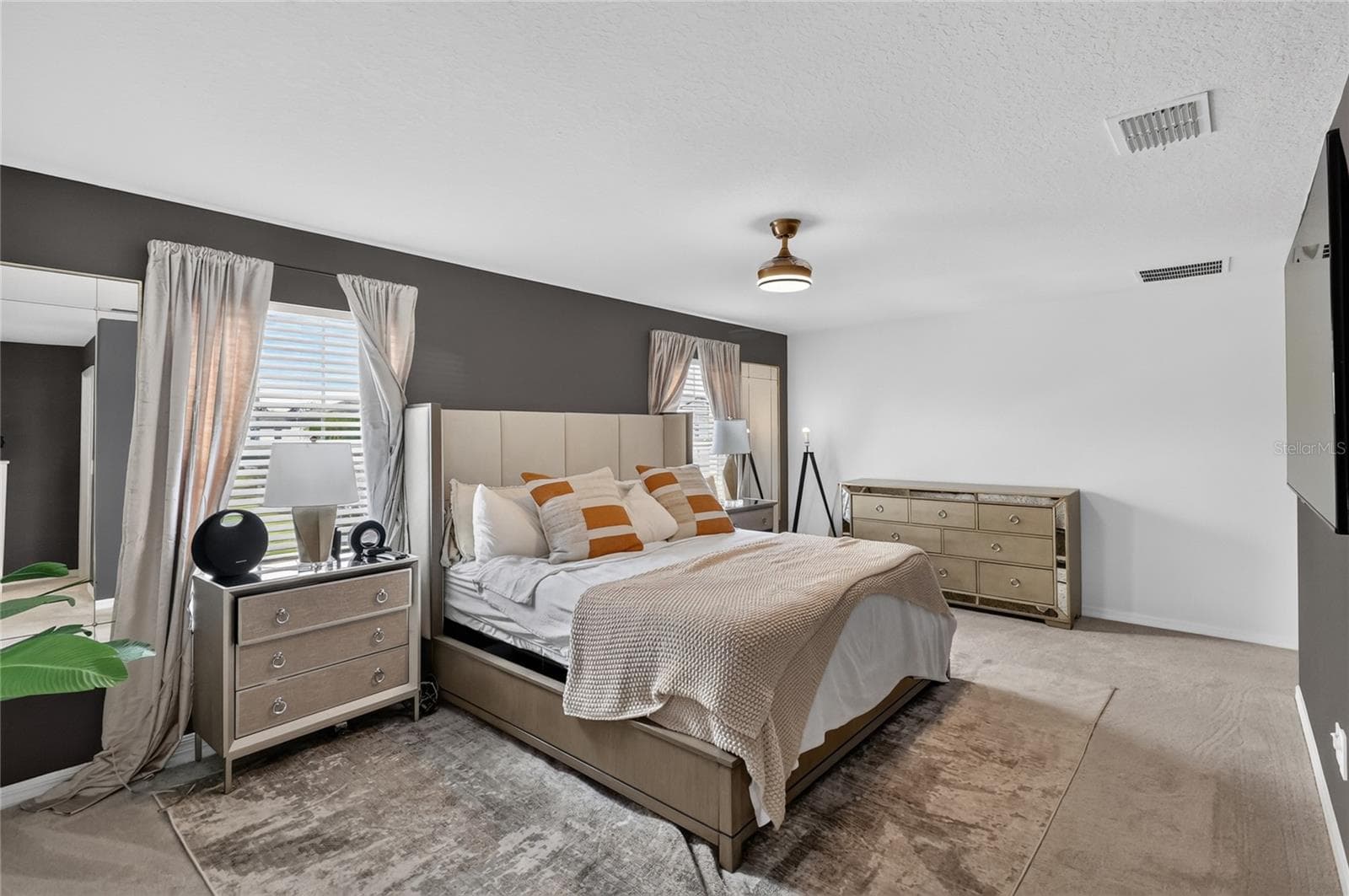 Lots of room to spread out and for furniture - 36227 JOSEPH BLAKE ST, ZEPHYRHILLS