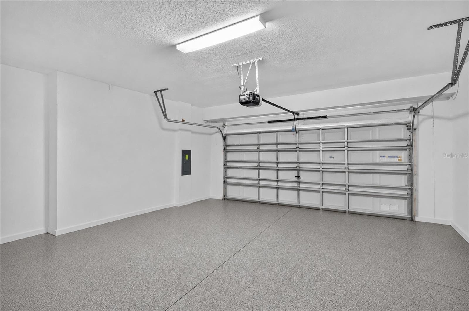 Large 2 car garage - 36227 JOSEPH BLAKE ST, ZEPHYRHILLS
