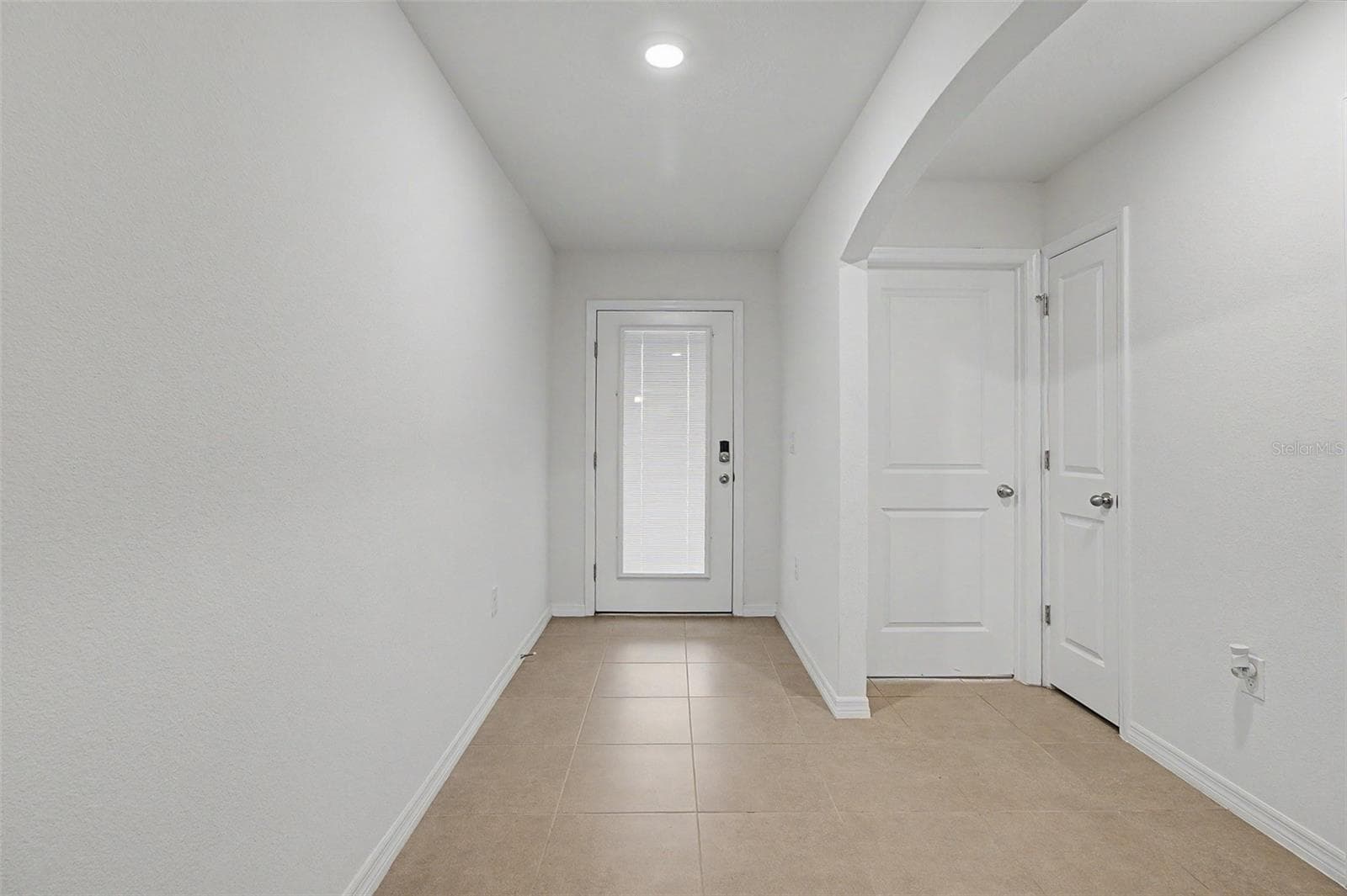 ENTRY FOYER - 25199 NW 8TH RD, NEWBERRY