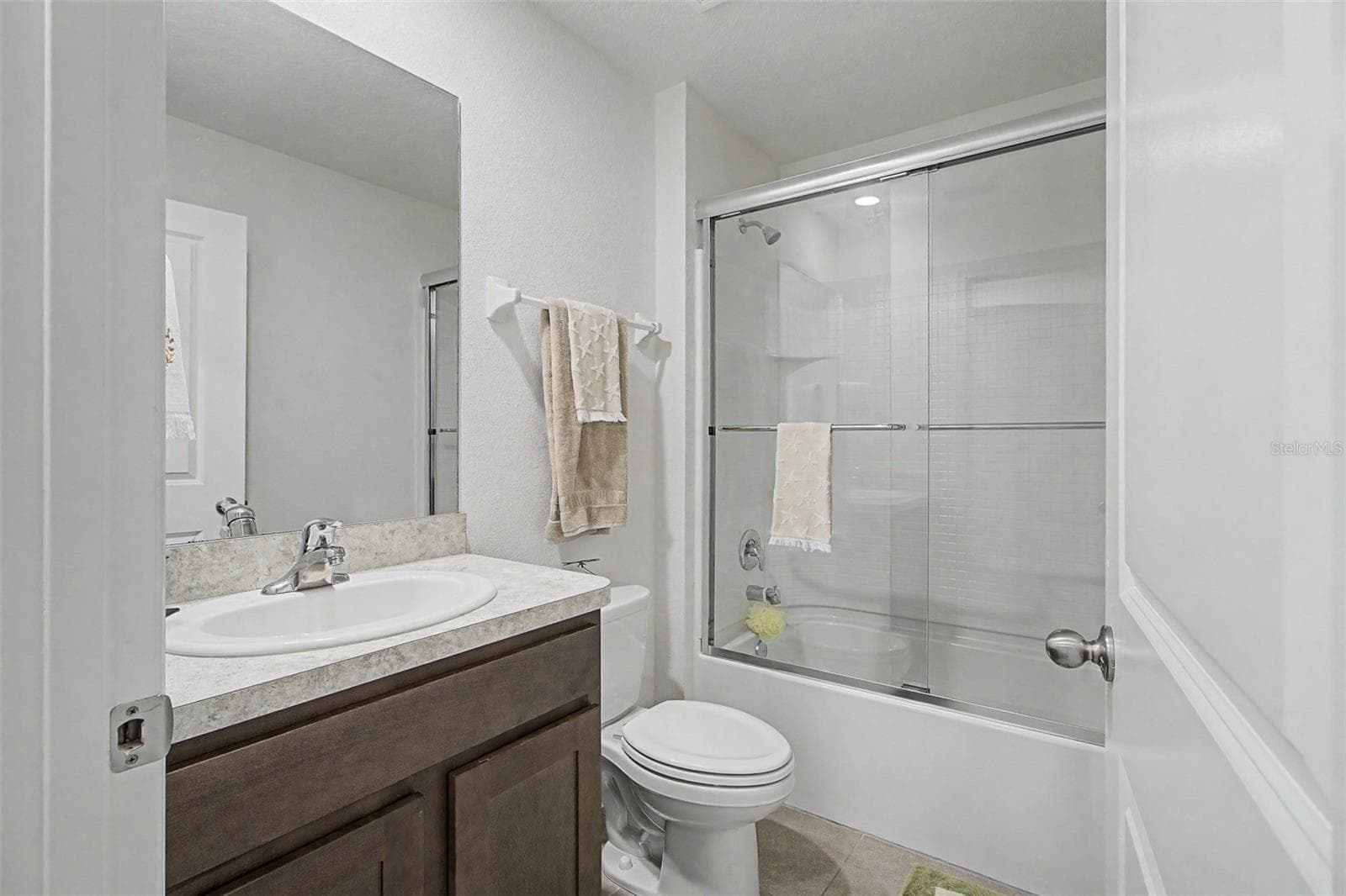 BATHROOM 2 - 25199 NW 8TH RD, NEWBERRY