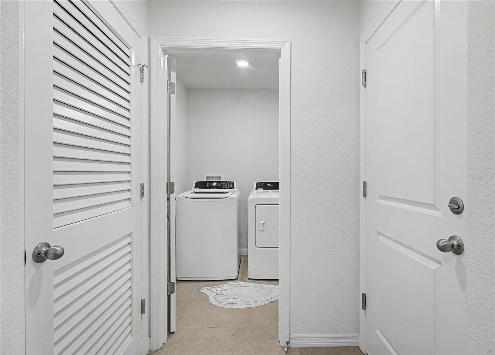 LAUNDRY ROOM - 25199 NW 8TH RD, NEWBERRY