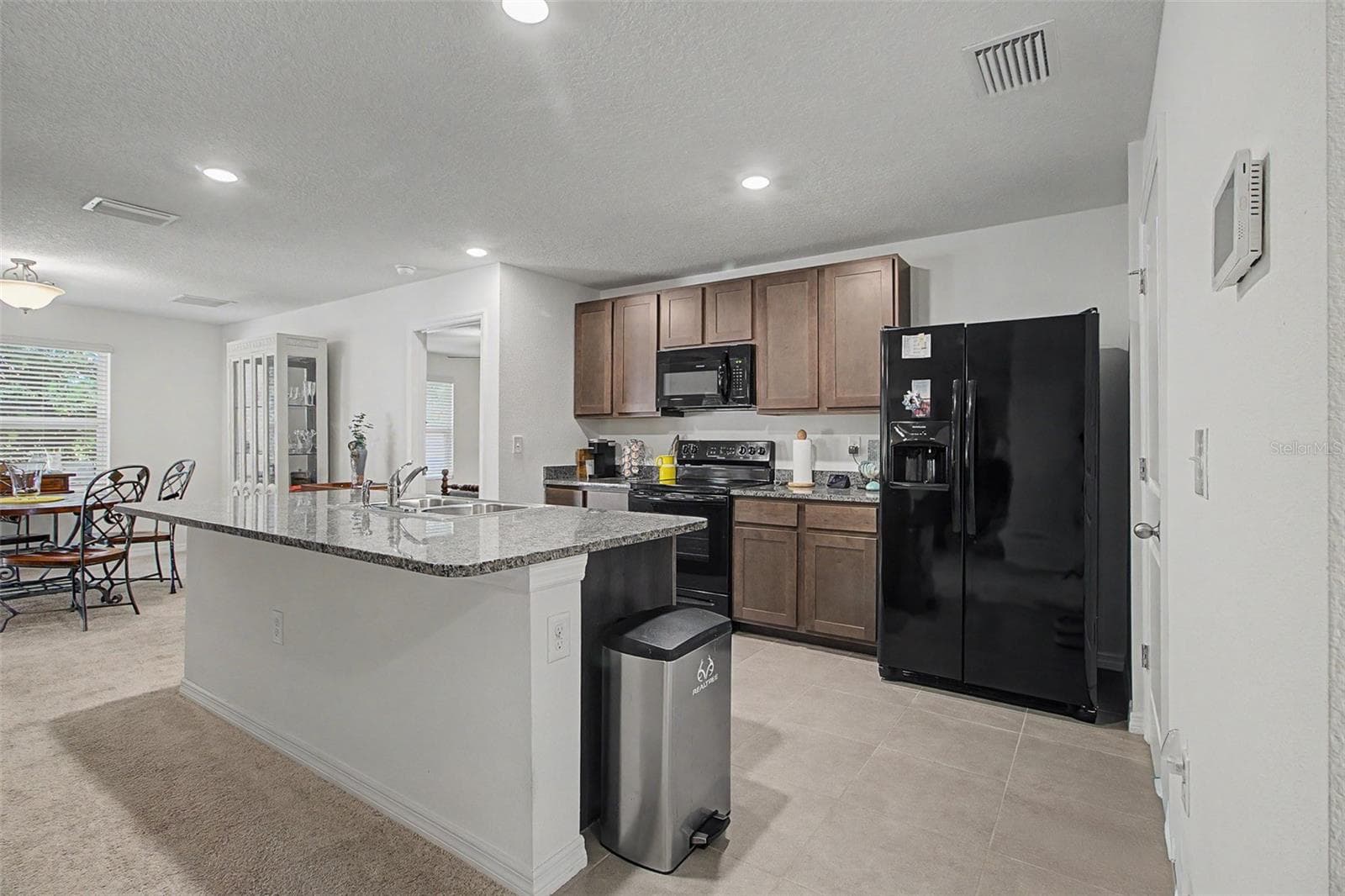 KITCHEN ISLAND - 25199 NW 8TH RD, NEWBERRY