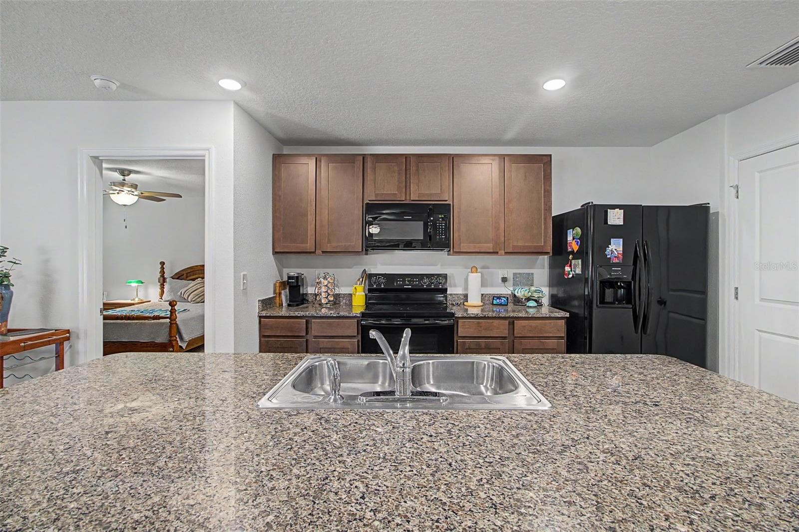 KITCHEN - 25199 NW 8TH RD, NEWBERRY