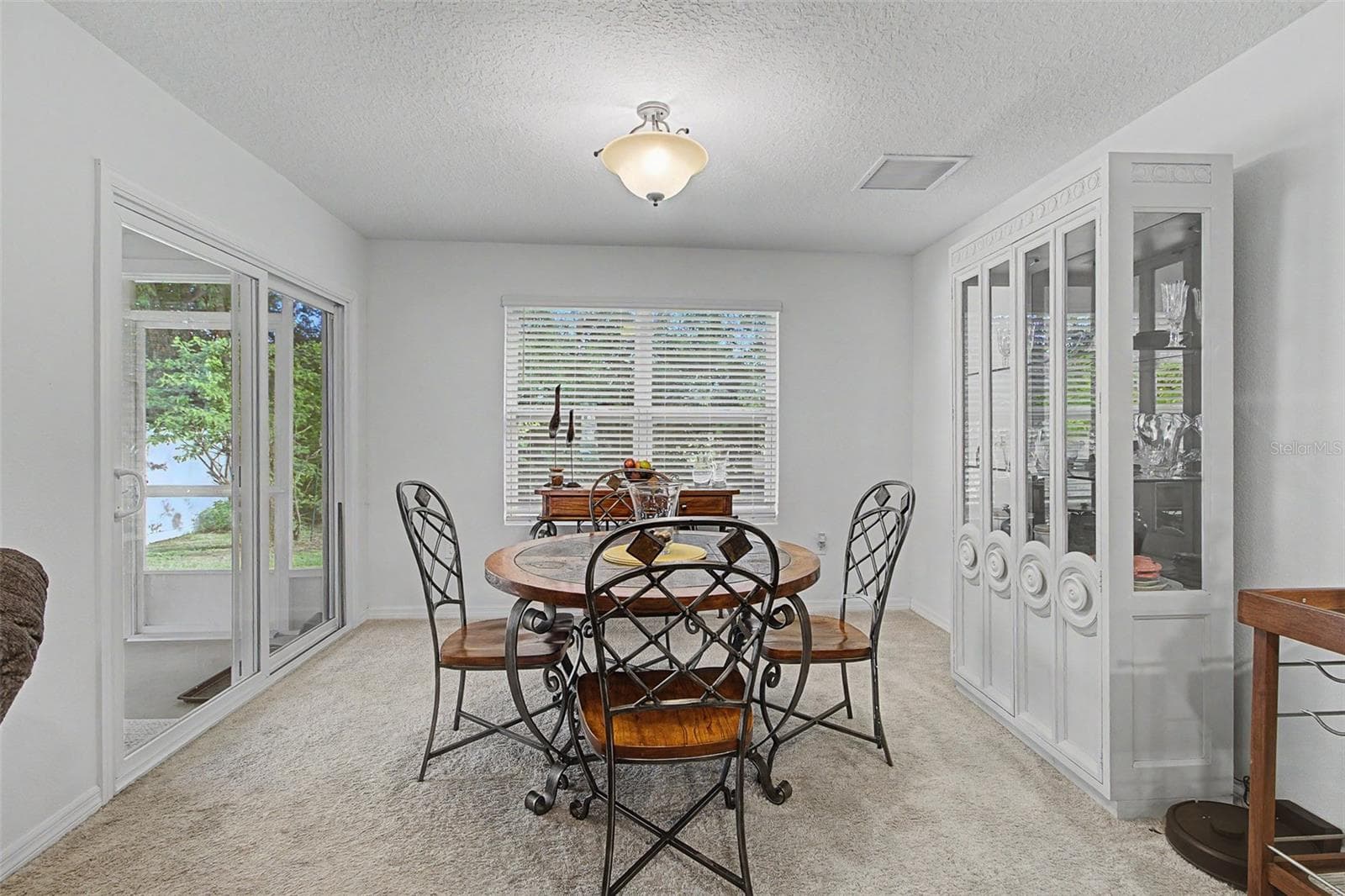 DINING AREA - 25199 NW 8TH RD, NEWBERRY