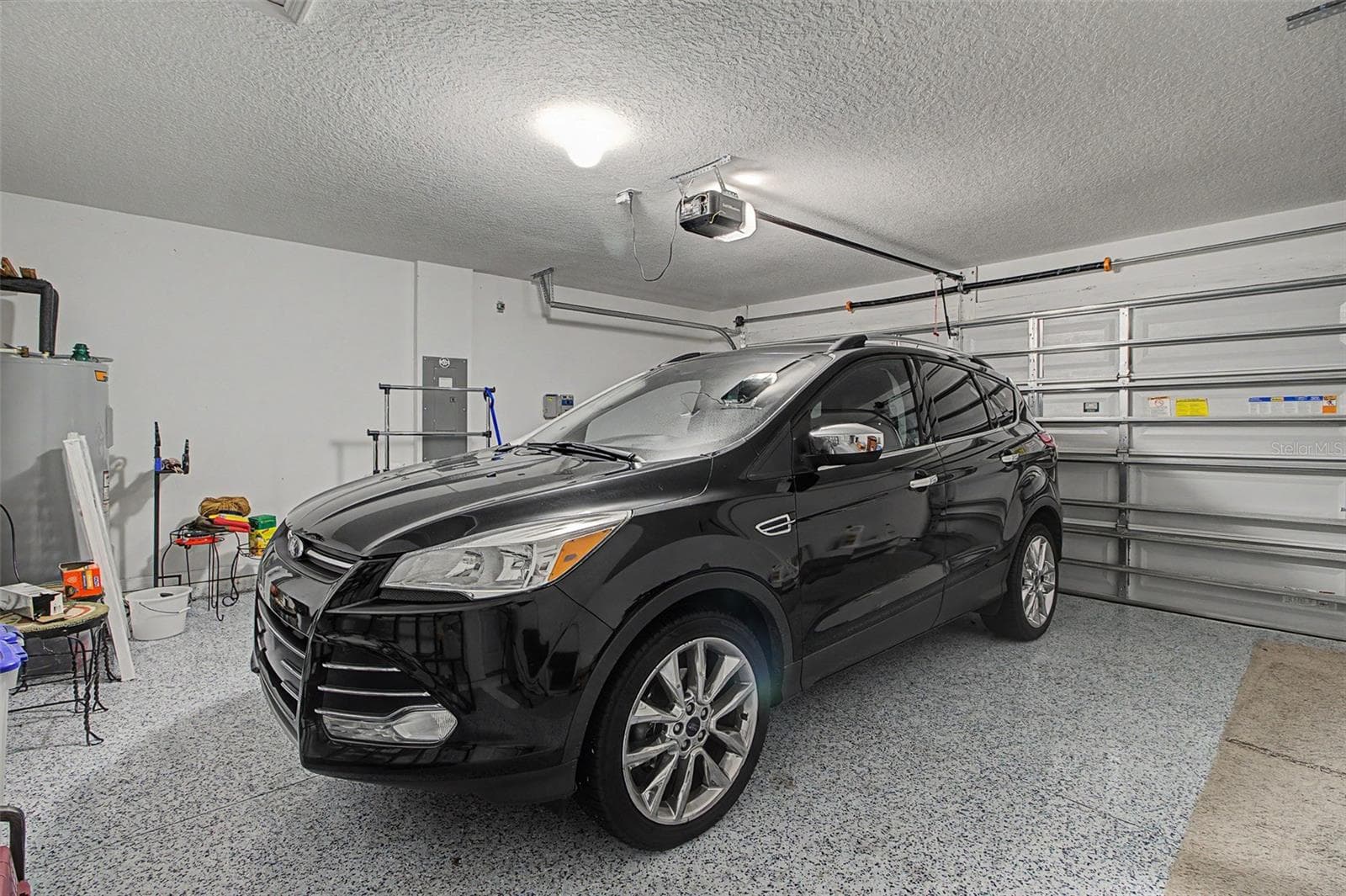 2 CAR GARAGE WITH NEWER EPOXY FLOOR FINISH - 25199 NW 8TH RD, NEWBERRY
