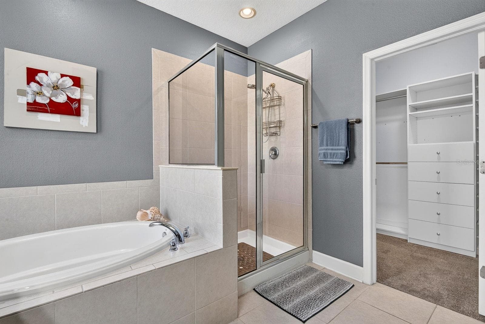 Primary Bathroom - Tub, Shower, & Walk-in Closet - 792 ROSEMARY CIR, BRADENTON