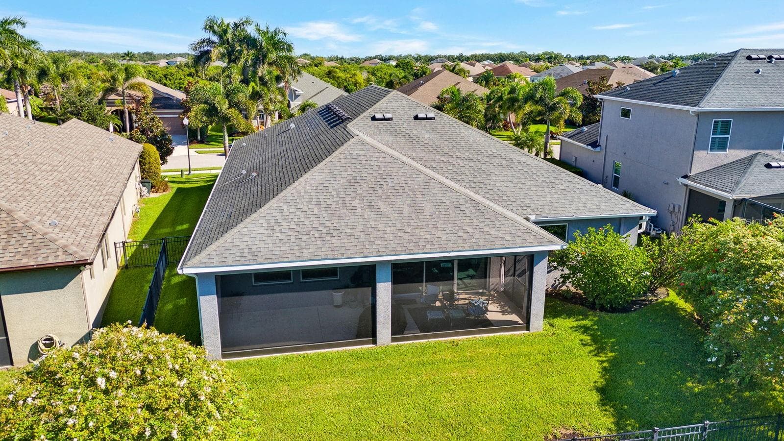 Back of Home with Screened Lanai - 792 ROSEMARY CIR, BRADENTON