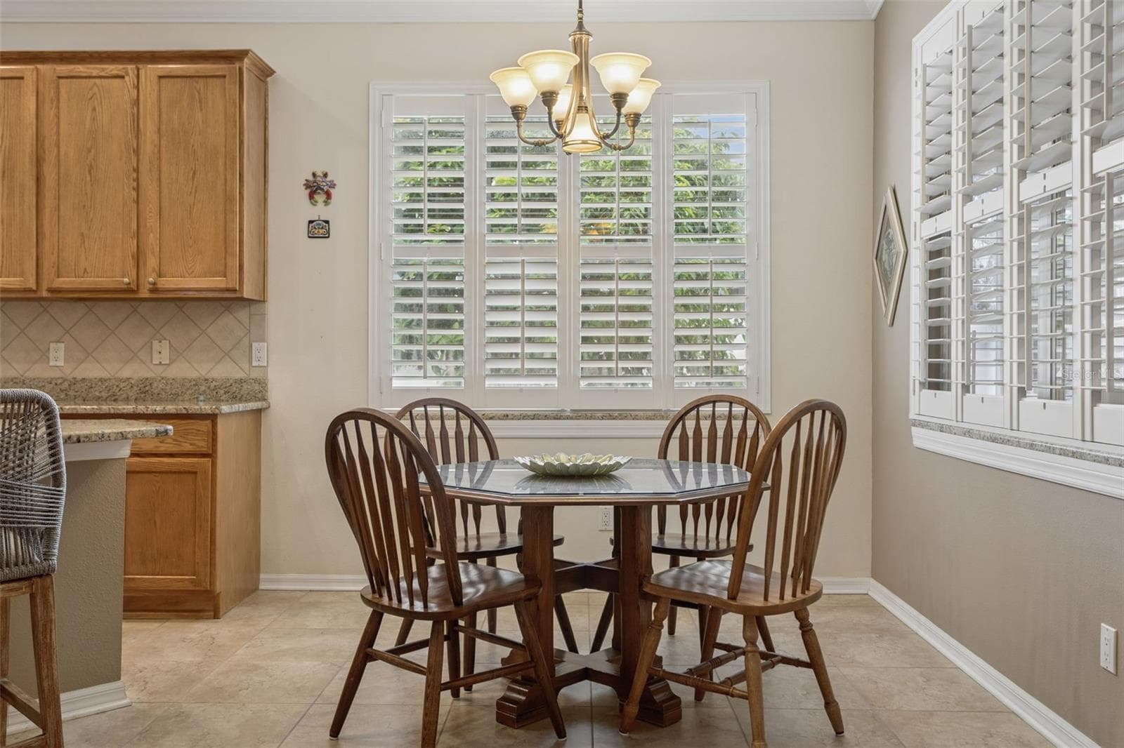Single Family Residence at 9703 HIDDEN COVE CT, TAMPA, photo 9 of 45