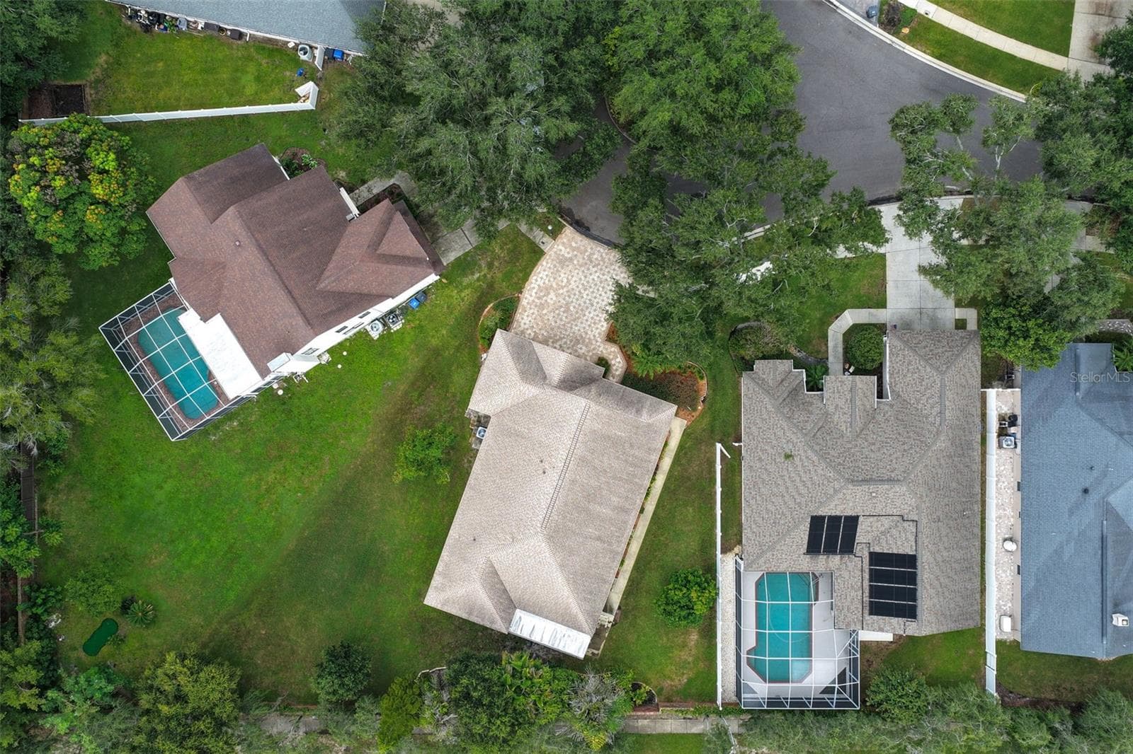 Single Family Residence at 9703 HIDDEN COVE CT, TAMPA, photo 35 of 45