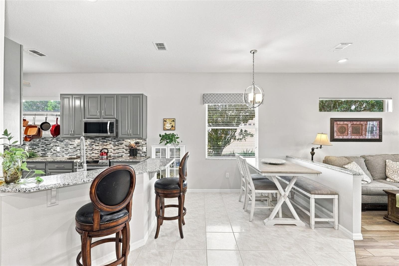 Dinette and Breakfast Bar - 367 FOXHILL DR, DEBARY