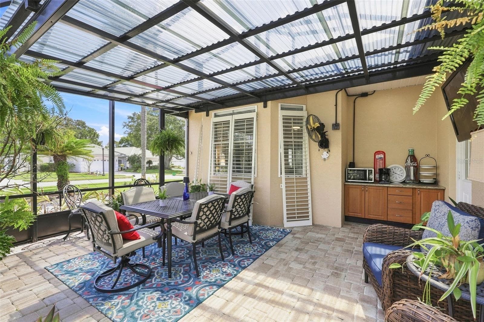 Newly and Totally Rebuilt Lanai, Patio Cage, Pavers and Ceiling. - 367 FOXHILL DR, DEBARY