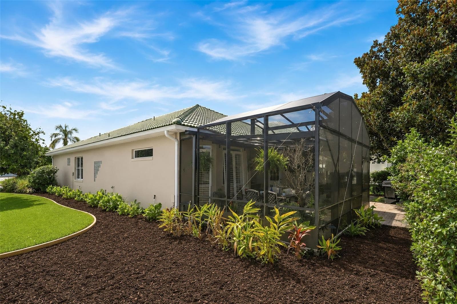 Side and Back of the House - 367 FOXHILL DR, DEBARY