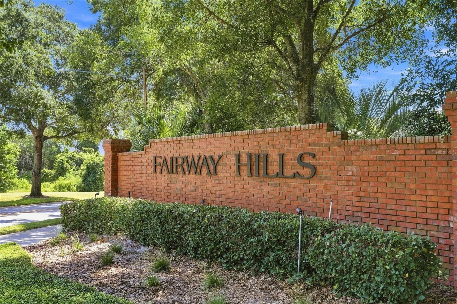 Entrance at the Gate - 367 FOXHILL DR, DEBARY