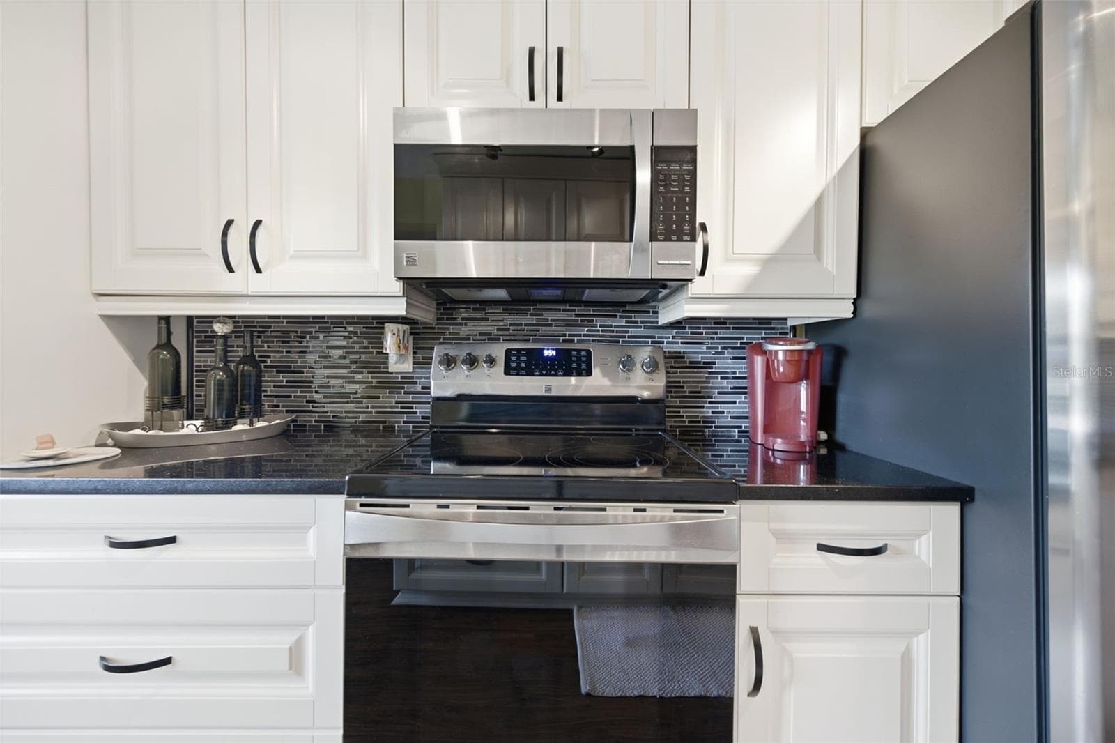 Condominium at 435 30TH AVE W #D206, BRADENTON, photo 9 of 33