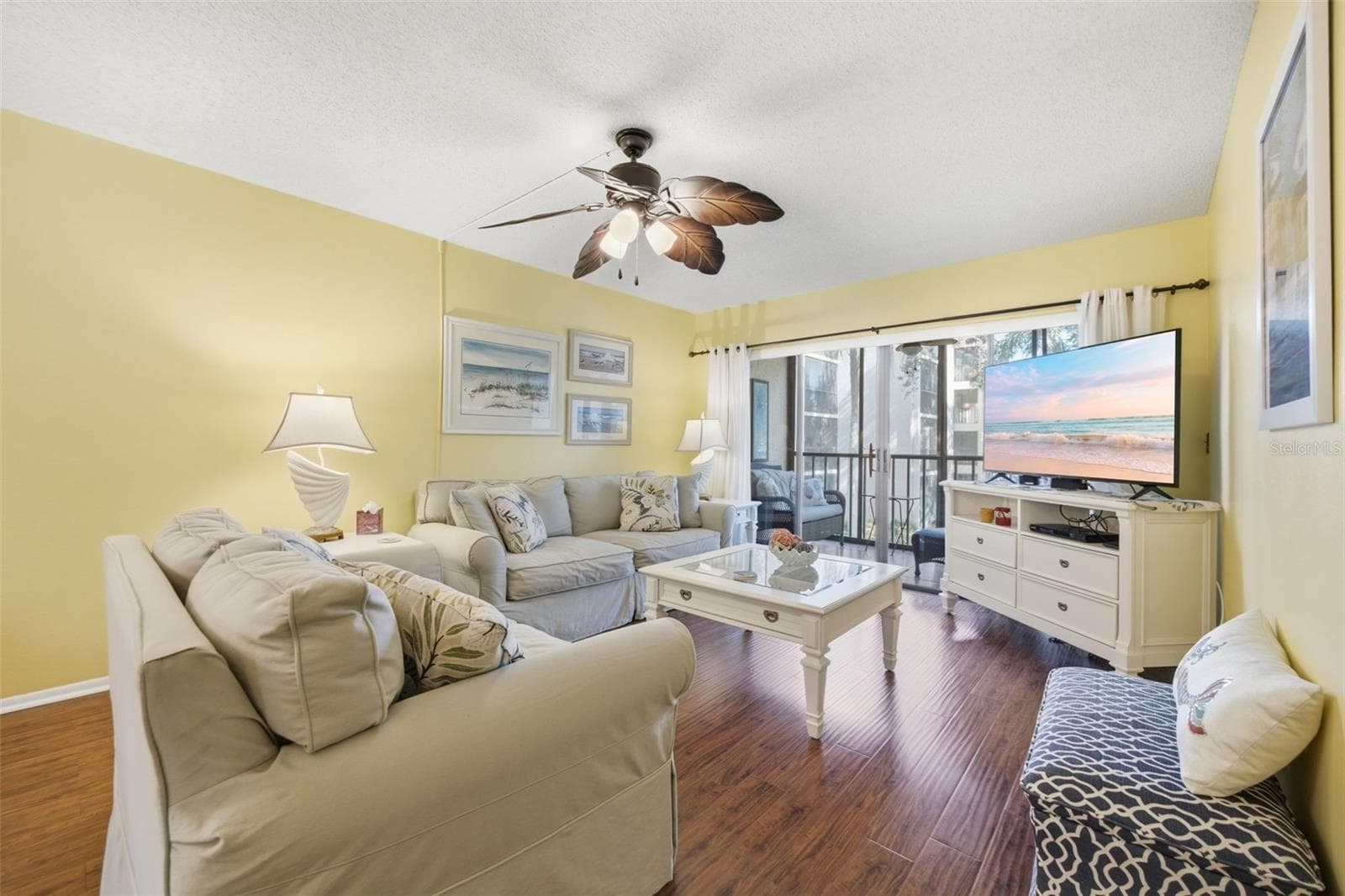 Condominium at 435 30TH AVE W #D206, BRADENTON, photo 14 of 33