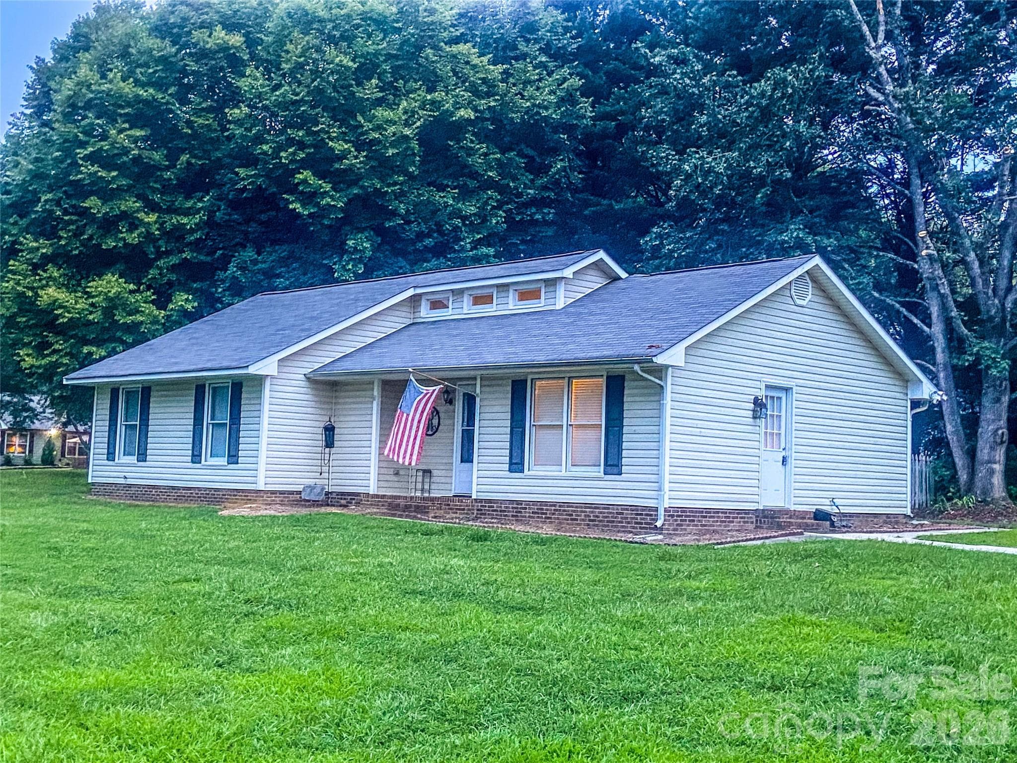 Single Family Residence at Monroe, photo 4 of 33