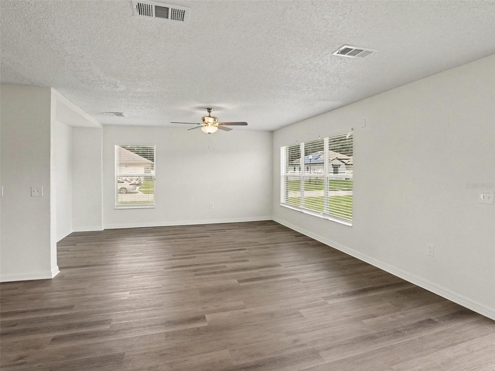Single Family Residence at 901 ANCHORAGE LN, KISSIMMEE, photo 3 of 15