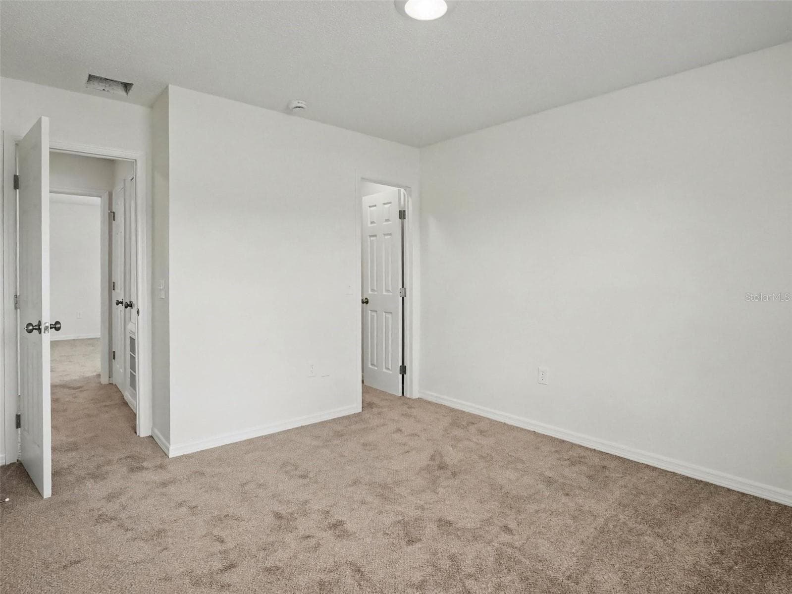 Single Family Residence at 901 ANCHORAGE LN, KISSIMMEE, photo 7 of 15