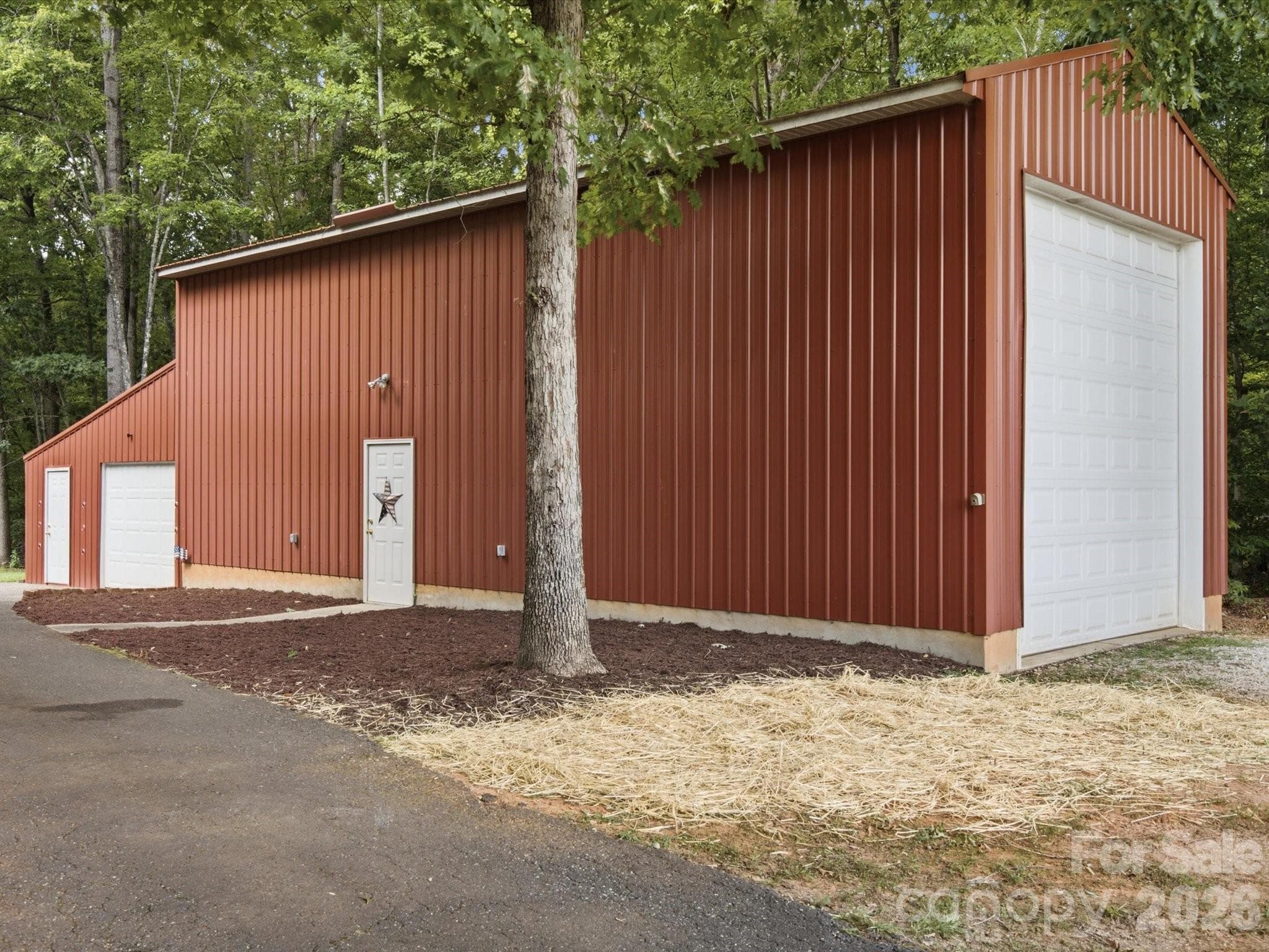 Single Family Residence at 155 S Grandview Road, Clover, photo 9 of 48