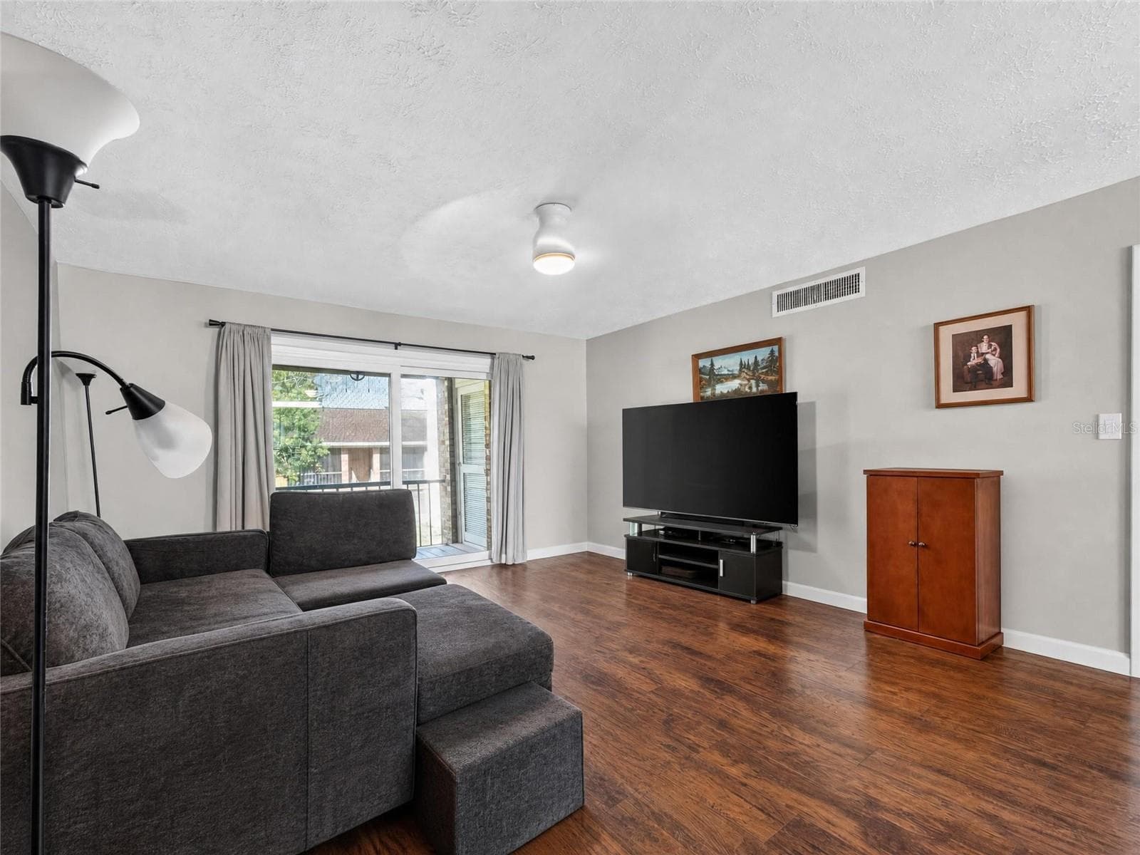 Condominium at 4386 LAKE UNDERHILL RD #D, ORLANDO, photo 6 of 64