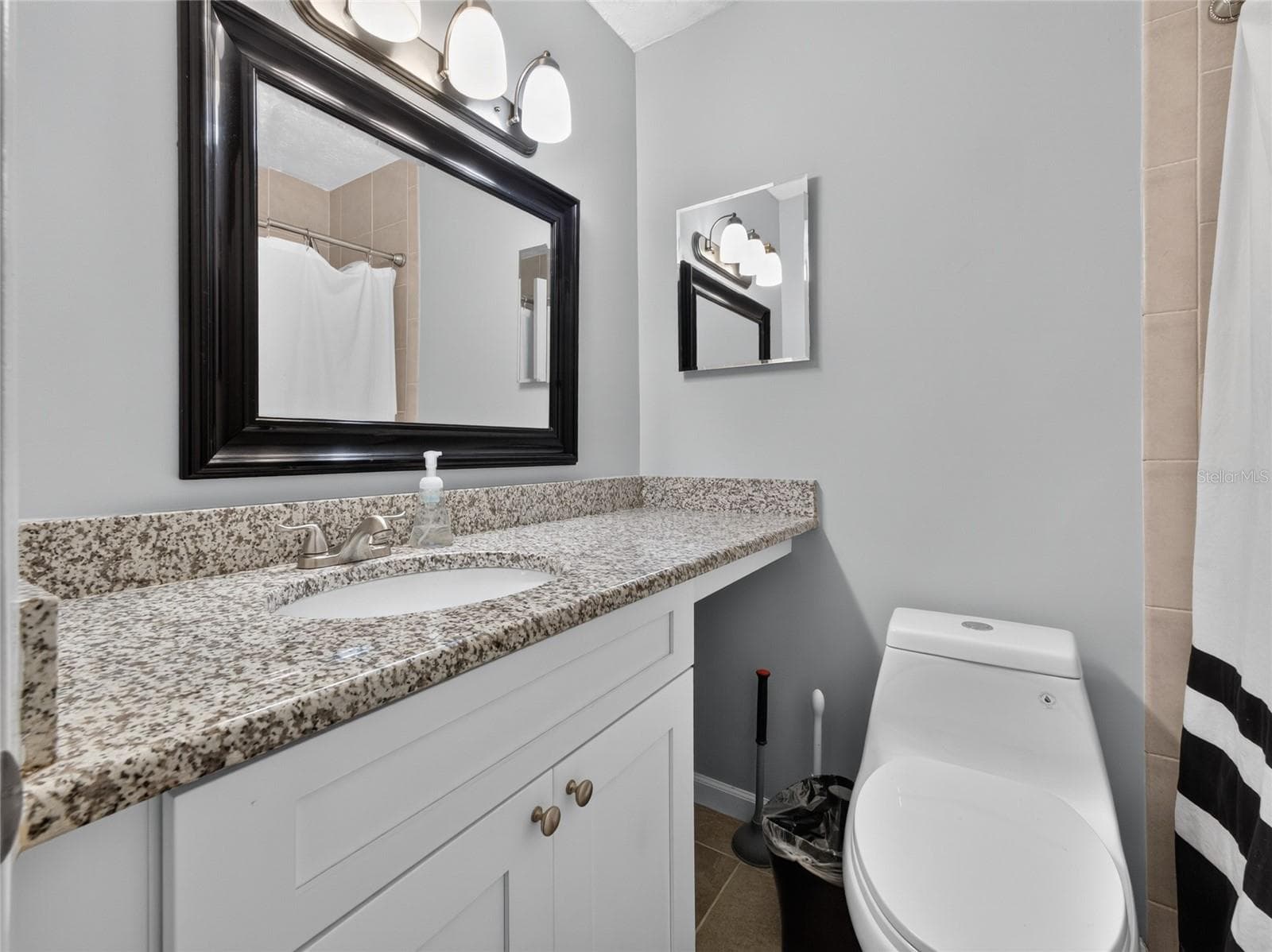 Condominium at 4386 LAKE UNDERHILL RD #D, ORLANDO, photo 17 of 64